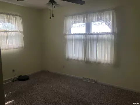 Bedroom - 5306 S 2nd St, Springfield, IL 62703 photo 5 of 6