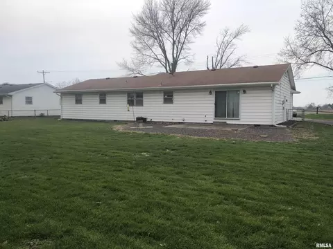 Exterior - 5306 S 2nd St, Springfield, IL 62703 photo 6 of 7