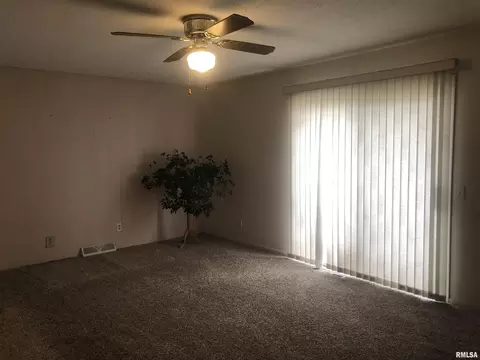 Living - 5306 S 2nd St, Springfield, IL 62703 photo 1 of 3