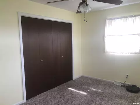 Bedroom - 5306 S 2nd St, Springfield, IL 62703 photo 6 of 6