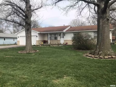 Exterior - 5306 S 2nd St, Springfield, IL 62703 photo 2 of 7