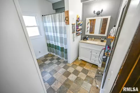 Bath - 2552 E 543rd Ln, Ursa, IL 62376 photo 1 of 2