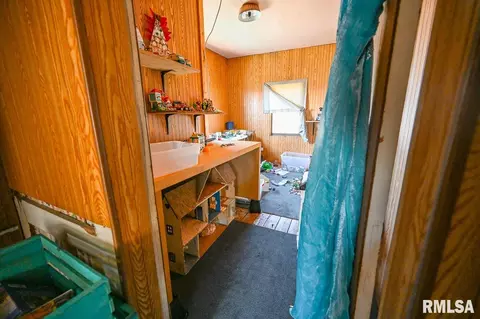 Entry Way - 2552 E 543rd Ln, Ursa, IL 62376 photo 4 of 4
