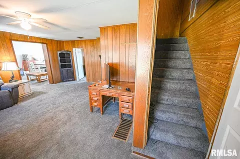 Entry Way - 2552 E 543rd Ln, Ursa, IL 62376 photo 3 of 4