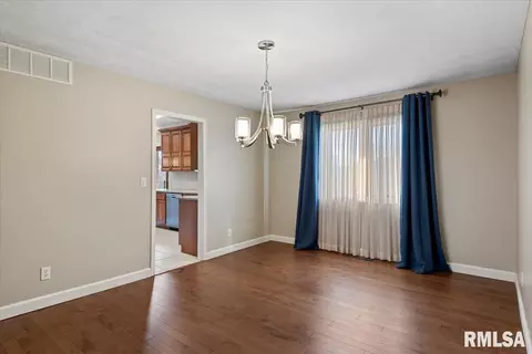 2900 Mill Point Ct, Springfield, IL 62704 photo 7