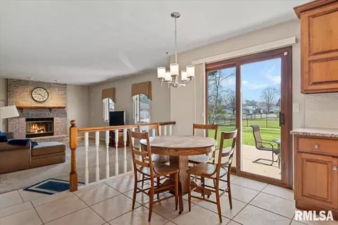 2900 Mill Point Ct, Springfield, IL 62704 photo 13