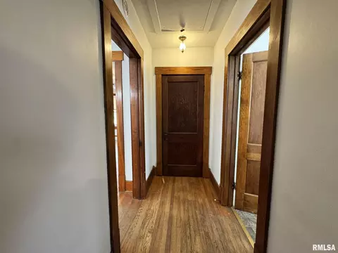 Entry Way - 2408 Yale Blvd, Springfield, IL 62703 photo 1 of 2