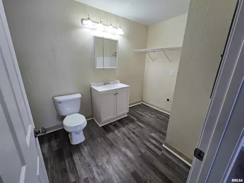 Bath - 171 N 3rd St, Canton, IL 61520 photo 1 of 2