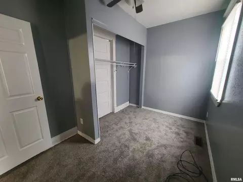 Bedroom - 171 N 3rd St, Canton, IL 61520 photo 4 of 6