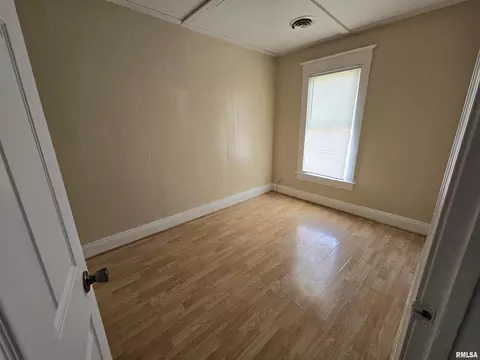 Bedroom - 171 N 3rd St, Canton, IL 61520 photo 1 of 6