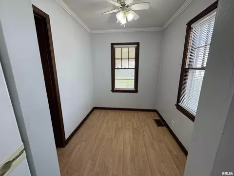 Entry Way - 2537 S 5th St, Springfield, IL 62703 photo 2 of 3