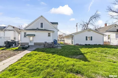 Exterior - 2010 N 16th St, Springfield, IL 62702 photo 8 of 8