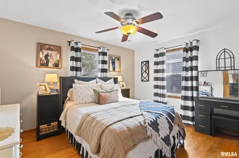 Bedroom - 1913 E Hood St, Springfield, IL 62703 photo 6 of 6