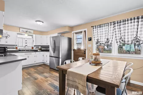 Other - 1913 E Hood St, Springfield, IL 62703 photo 8 of 16
