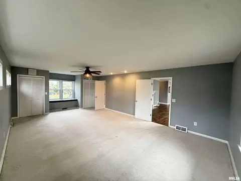 307 E State St, Payson, IL 62360 photo 16