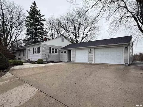 307 E State St, Payson, IL 62360