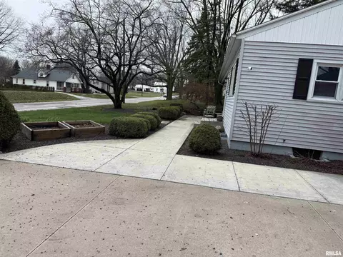 307 E State St, Payson, IL 62360 photo 26