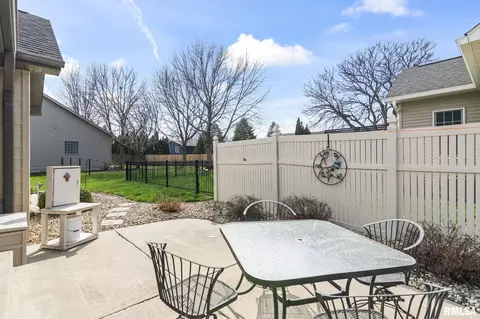 Exterior - 2403 Interlacken Rd, Springfield, IL 62704 photo 5 of 6