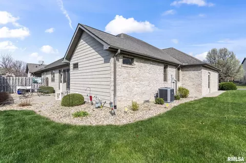 Exterior - 2403 Interlacken Rd, Springfield, IL 62704 photo 6 of 6