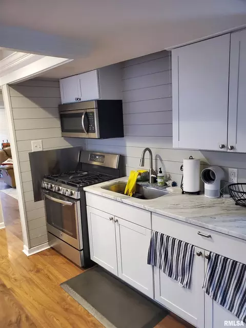 Kitchen - 308 E Apple Orchard Rd, Springfield, IL 62703 photo 1 of 2