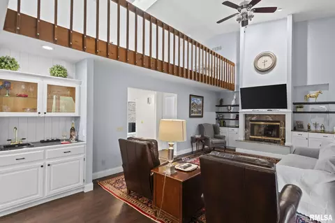 Living - 2421 E Lake Shore Dr, Springfield, IL 62712 photo 7 of 10