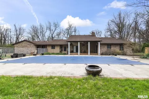 Exterior - 2421 E Lake Shore Dr, Springfield, IL 62712 photo 7 of 15