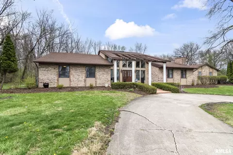 Exterior - 2421 E Lake Shore Dr, Springfield, IL 62712 photo 3 of 15