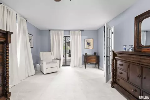 Bedroom - 2421 E Lake Shore Dr, Springfield, IL 62712 photo 3 of 11