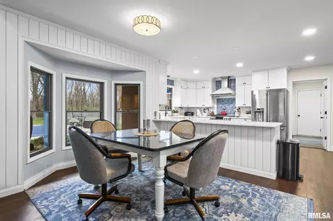 Dining - 2421 E Lake Shore Dr, Springfield, IL 62712 photo 7 of 9