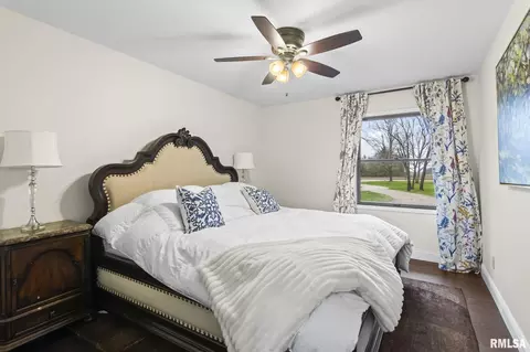 Bedroom - 2421 E Lake Shore Dr, Springfield, IL 62712 photo 7 of 11