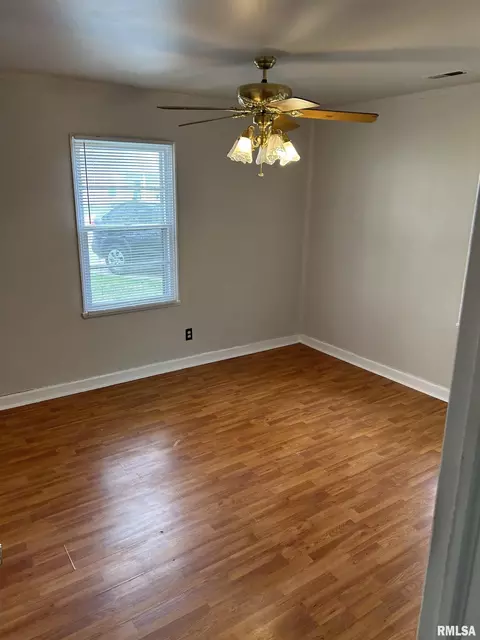 Bedroom - 10 Reed Ct, Springfield, IL 62704 photo 3 of 4