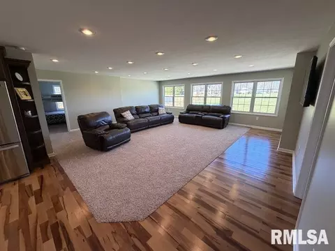Living - 19003 N Hammer Rd, Marshall, IL 62441 photo 1 of 3