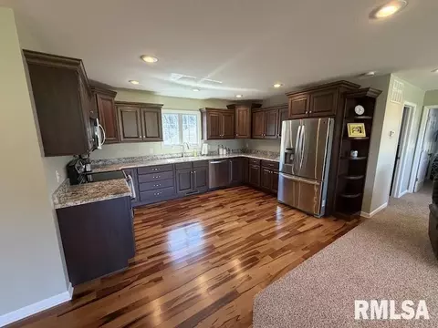Kitchen - 19003 N Hammer Rd, Marshall, IL 62441 photo 1 of 2