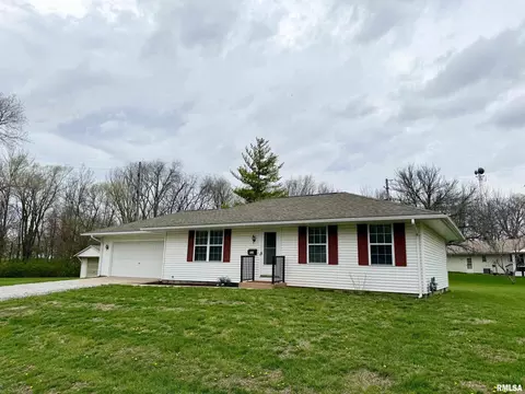 911 W Monroe St, Petersburg, IL 62675