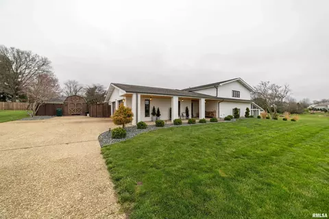1431 Donlee St, Quincy, IL 62305