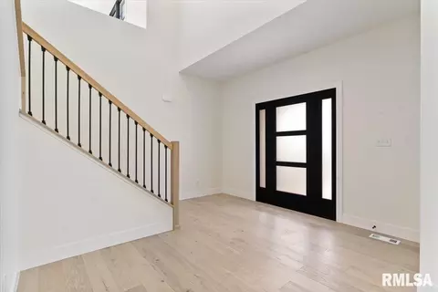 Entry Way - 3315 Sudduth Rd, Sherman, IL 62684 photo 2 of 7