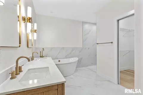 Bath - 3315 Sudduth Rd, Sherman, IL 62684 photo 3 of 5