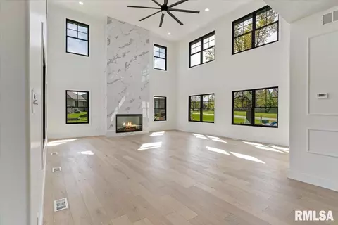 Living - 3315 Sudduth Rd, Sherman, IL 62684 photo 2 of 7