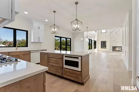 Kitchen - 3315 Sudduth Rd, Sherman, IL 62684 photo 1 of 4