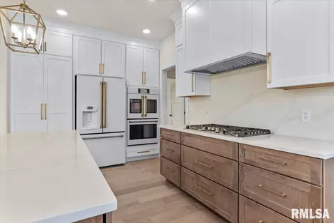 Kitchen - 3315 Sudduth Rd, Sherman, IL 62684 photo 4 of 4