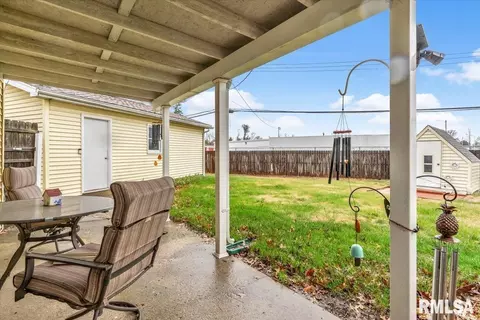 Exterior - 17 Celeste Ct, Springfield, IL 62703 photo 1 of 6