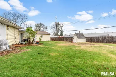 Exterior - 17 Celeste Ct, Springfield, IL 62703 photo 6 of 6