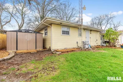 Exterior - 17 Celeste Ct, Springfield, IL 62703 photo 3 of 6