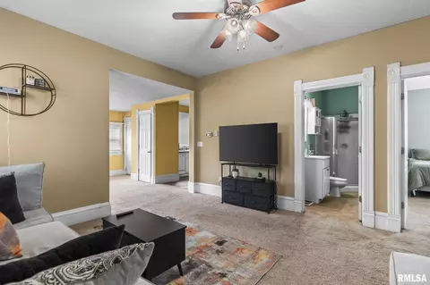 Living - 135 N State St, Springfield, IL 62702 photo 4 of 5