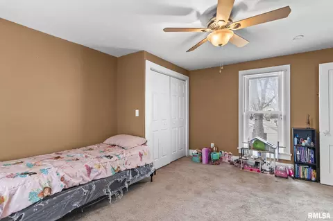 Bedroom - 135 N State St, Springfield, IL 62702 photo 8 of 9