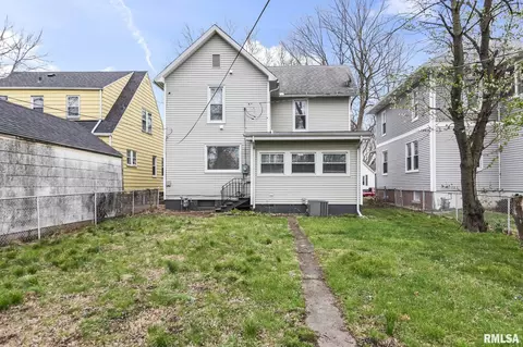 Exterior - 135 N State St, Springfield, IL 62702 photo 5 of 8