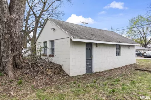 Exterior - 135 N State St, Springfield, IL 62702 photo 7 of 8