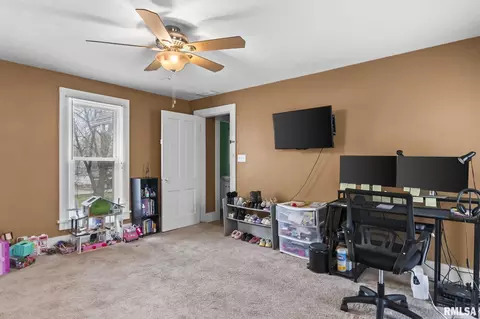 Bedroom - 135 N State St, Springfield, IL 62702 photo 9 of 9