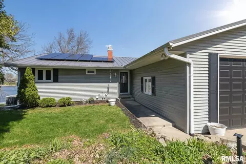 Exterior - 35 Shady Ln, Avon, IL 61415 photo 6 of 14