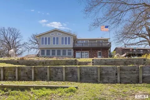 35 Shady Ln, Avon, IL 61415